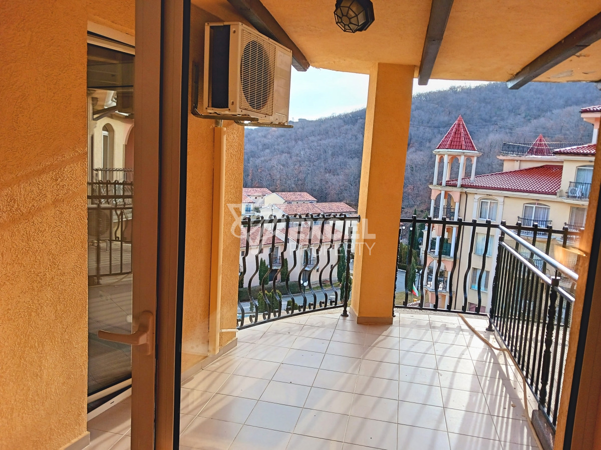 Spacious furnished one-bedroom property - Elenite resort