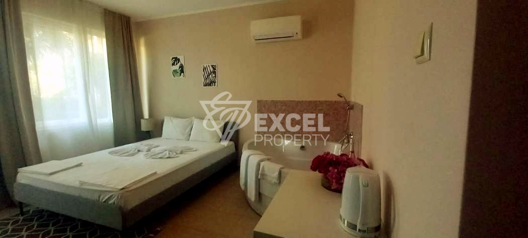 Stylish property with jacuzzi  in Izida Palace 1 complex