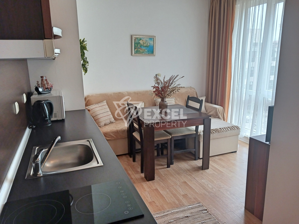 One-bedroom, furnished property in the Cacao Beach area