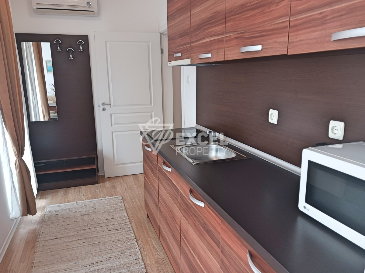 One-bedroom, furnished property in the Cacao Beach area