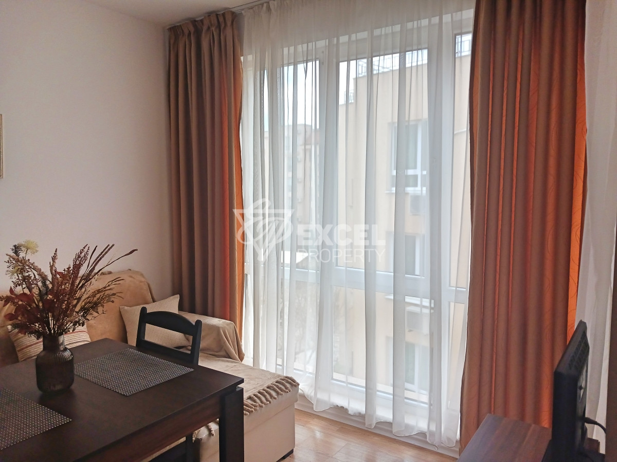 One-bedroom, furnished property in the Cacao Beach area