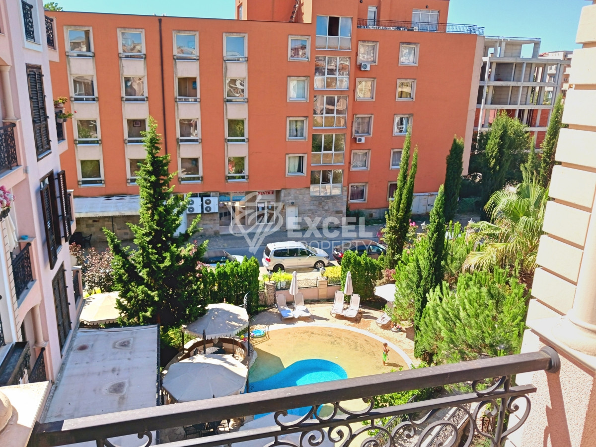 One-bedroom, furnished property in the Cacao Beach area