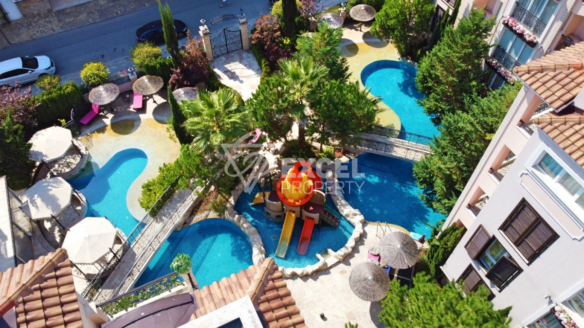 One-bedroom, furnished property in the Cacao Beach area