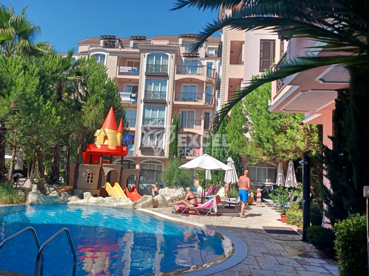 One-bedroom, furnished property in the Cacao Beach area