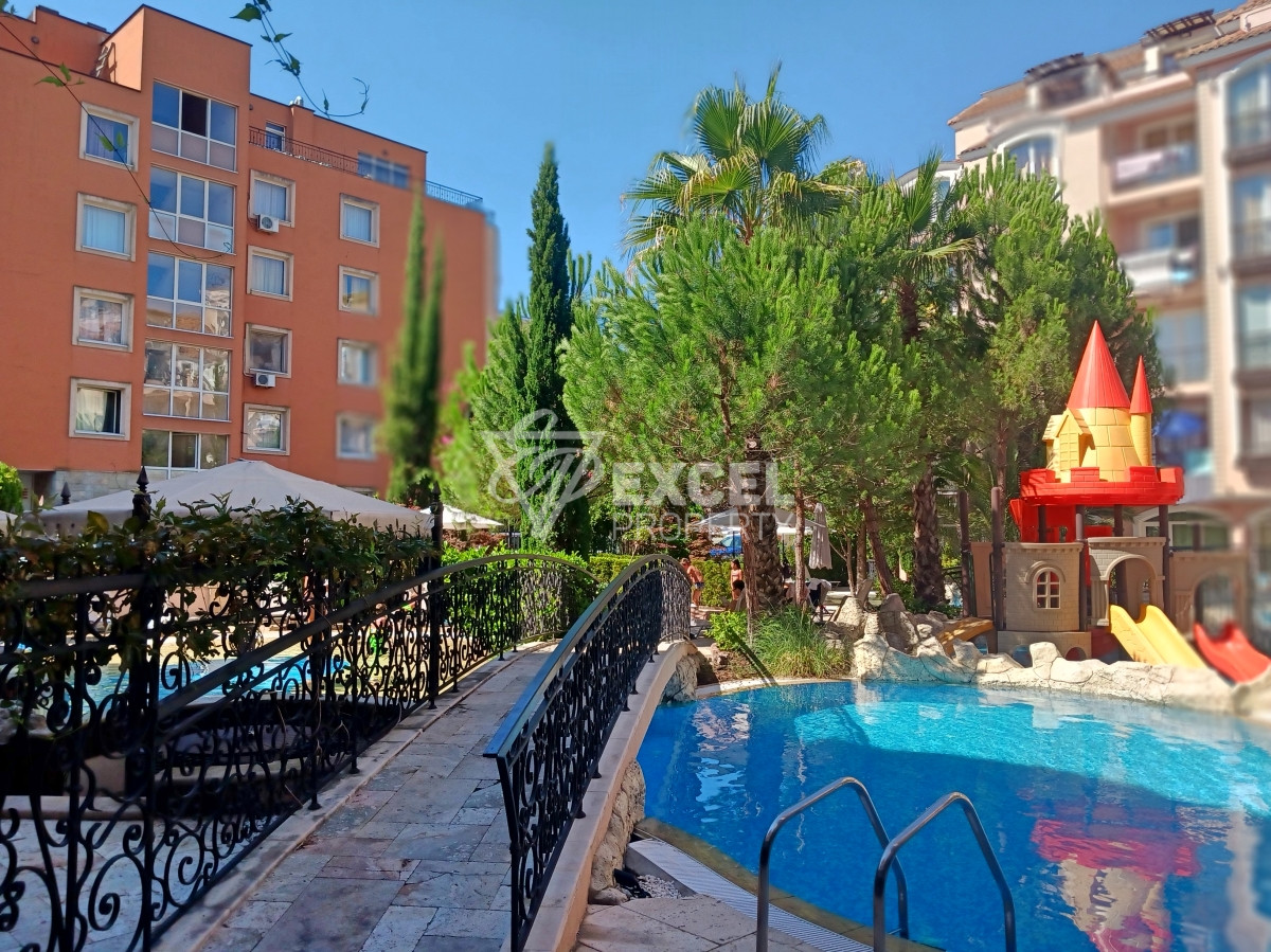 One-bedroom, furnished property in the Cacao Beach area