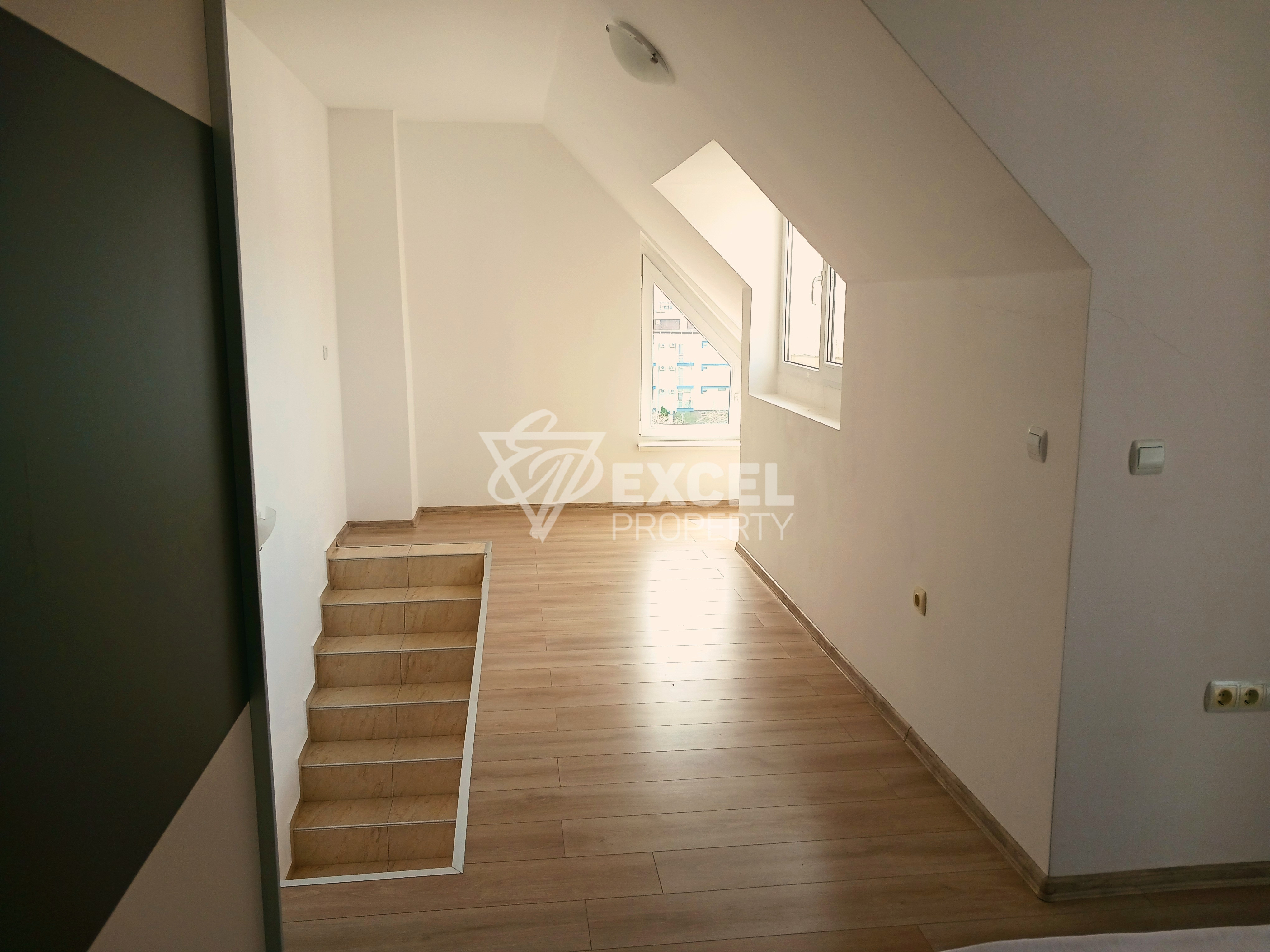 Spacious property - maisonette, in the Sea Diamond complex