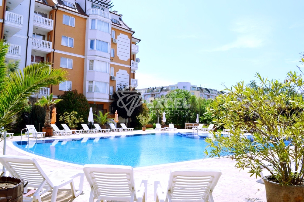 Furnished maisonette in Sea Diamond complex