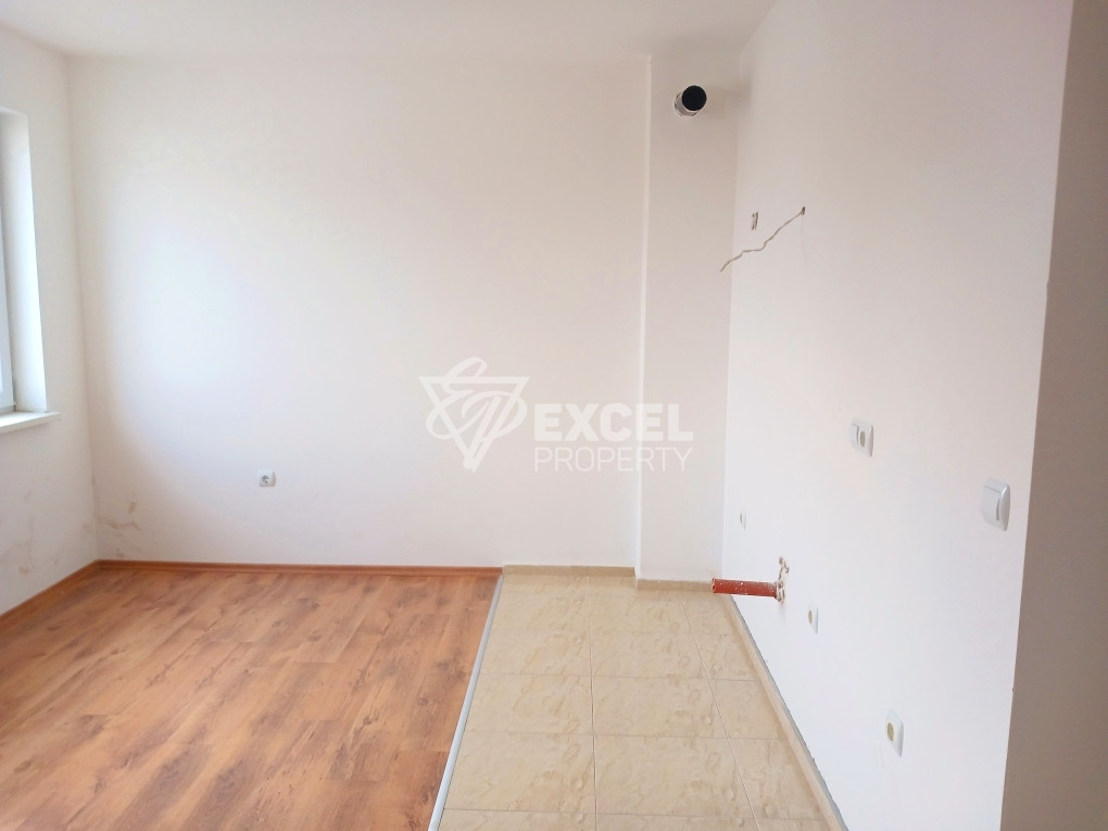 New unfurnished property - in Sea Diamand complex in the area of Cacao beach