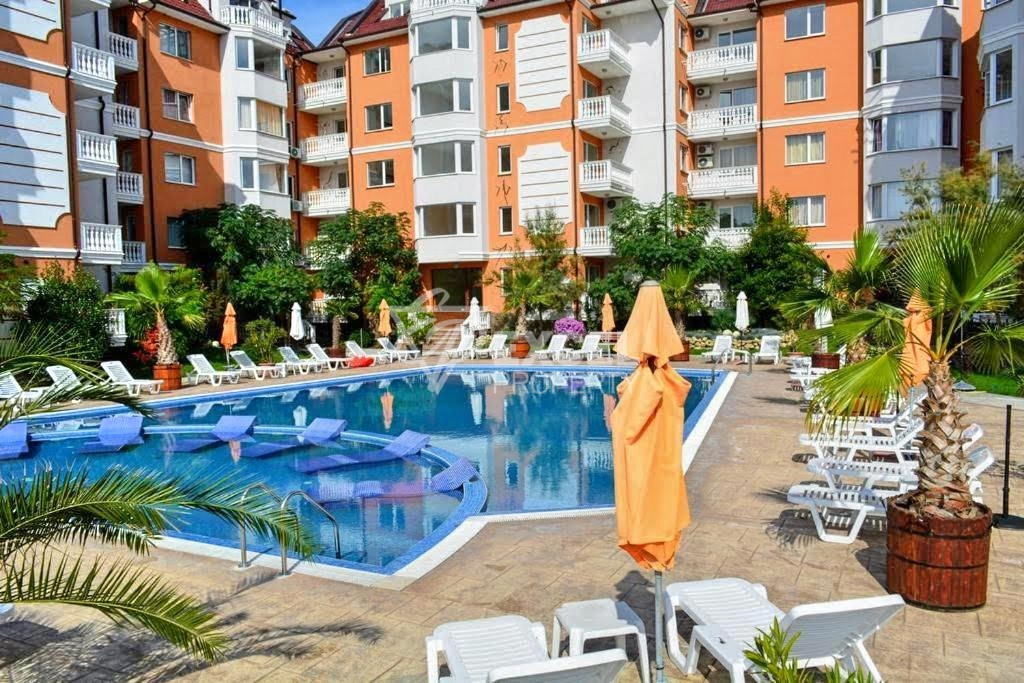 New unfurnished property - in Sea Diamand complex in the area of Cacao beach