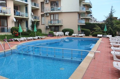 One-bedroom furnished property in Saint Vlas-sea view