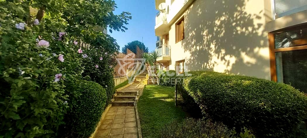 One-bedroom furnished property in Saint Vlas-sea view