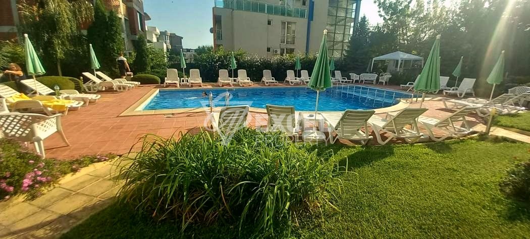 One-bedroom furnished property in Saint Vlas-sea view