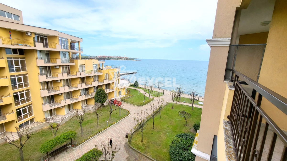Nice studio with sea view-Aheloy