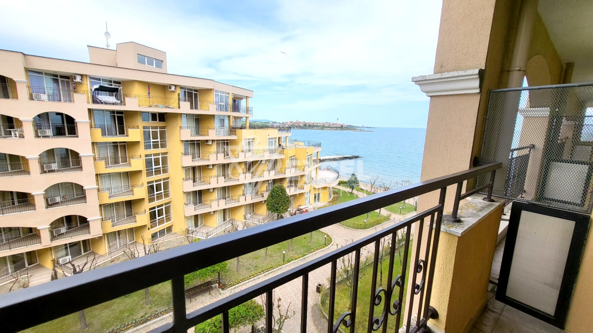 Nice studio with sea view-Aheloy