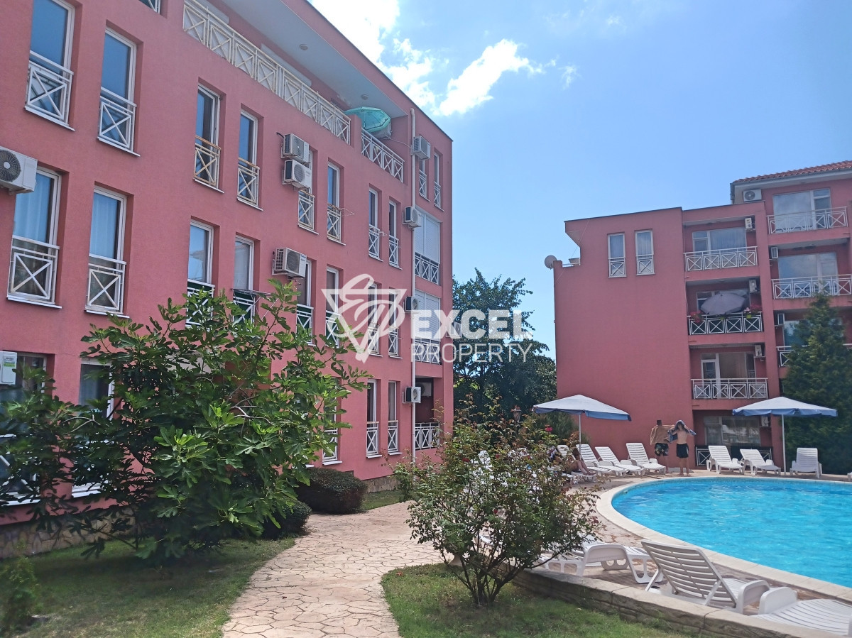 Budget studio with furniture and terrace in Sunny Day 6