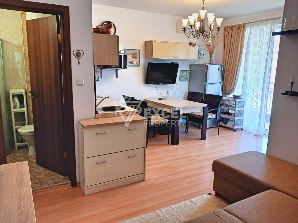 Two-bedroom furnished apartment with two terraces-Sunny Day 6