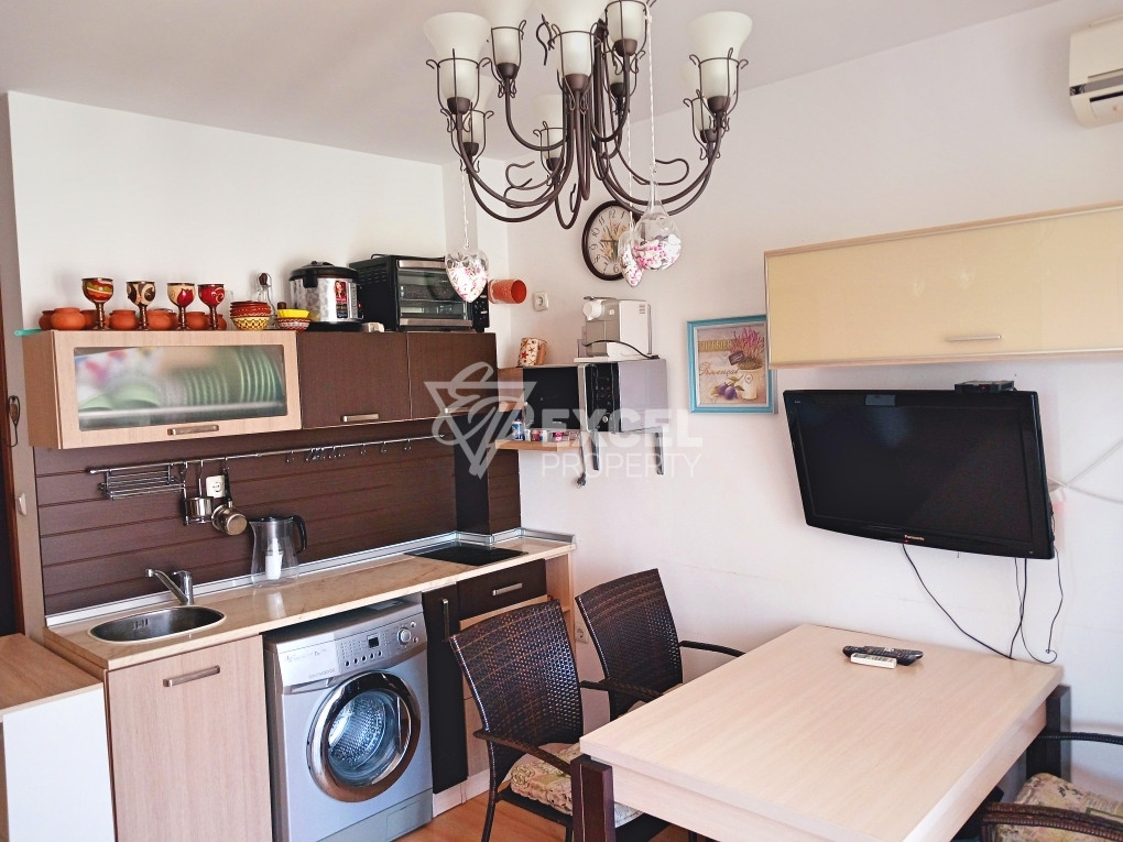 Two-bedroom furnished apartment with two terraces-Sunny Day 6
