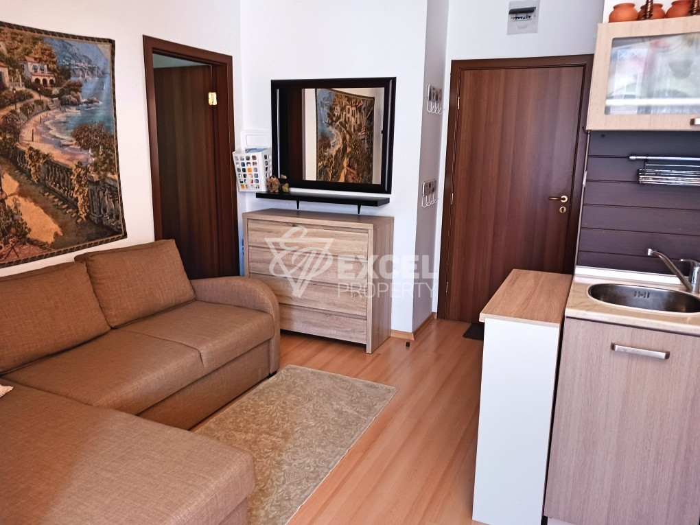 Two-bedroom furnished apartment with two terraces-Sunny Day 6