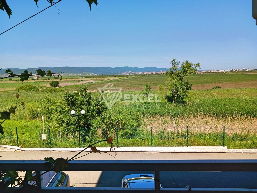 Two-bedroom furnished apartment with two terraces-Sunny Day 6
