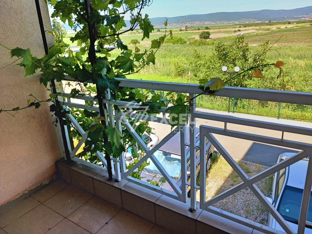 Two-bedroom furnished apartment with two terraces-Sunny Day 6
